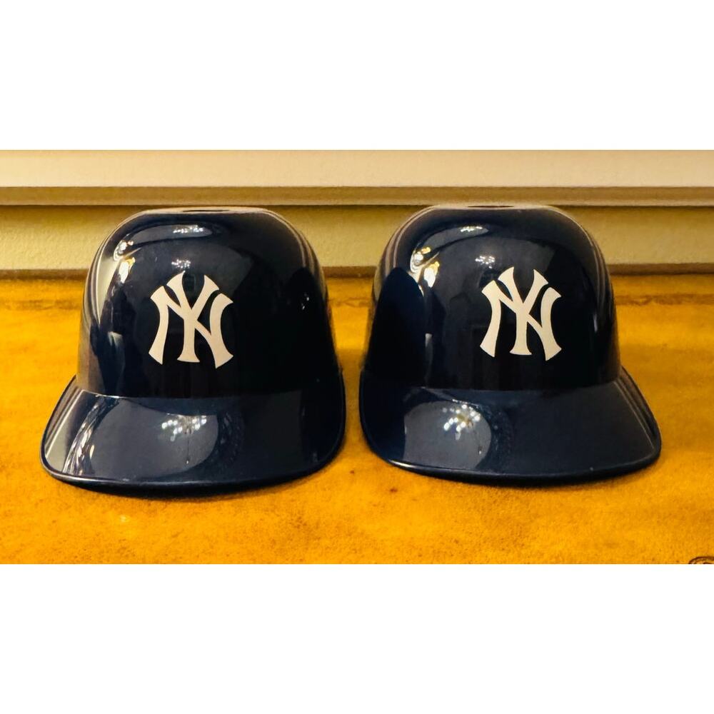 MLB New York Yankees Mini Baseball Helmets Set of 2 Hats